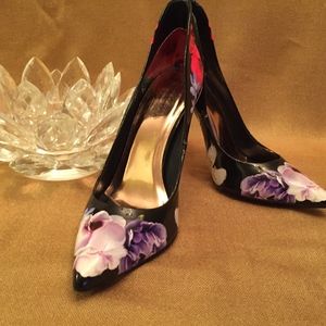 Ted Baker Black Floral Pint Pumps